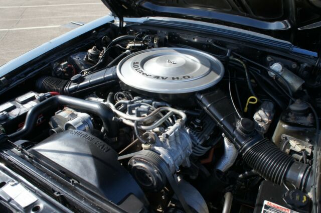 1985 Ford Mustang GT - photo 8