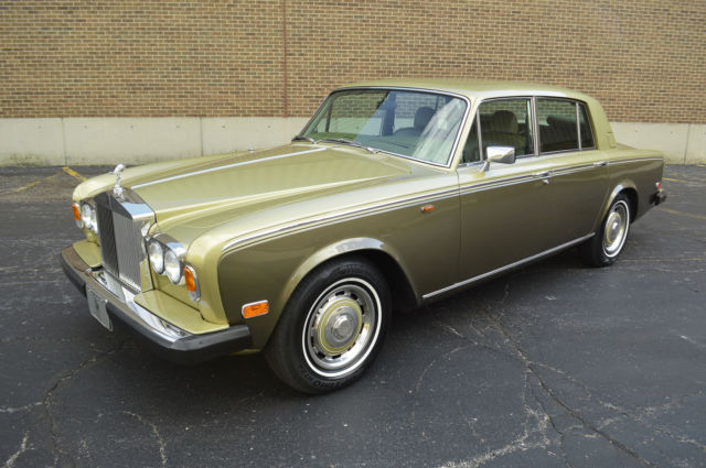 1979 Rolls-Royce Silver Shadow II : rare colour combination - photo 12