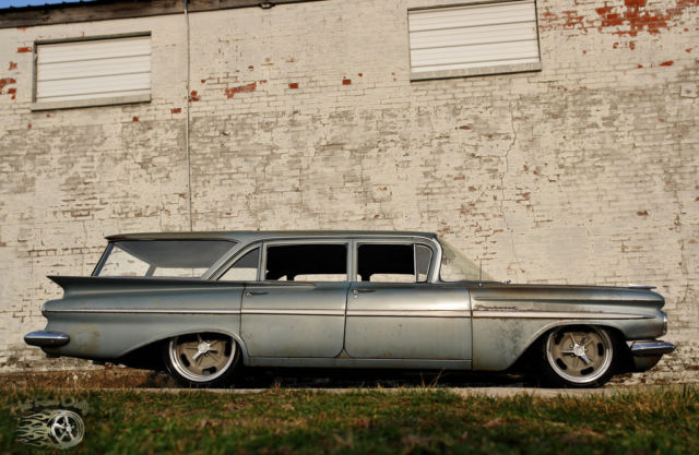1959 Chevrolet Impala Hot Rod Parkwood Slammed Wagon