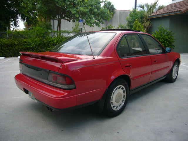 1991 Nissan Maxima SE Edition - 4 Door Sport Sedan - photo 4