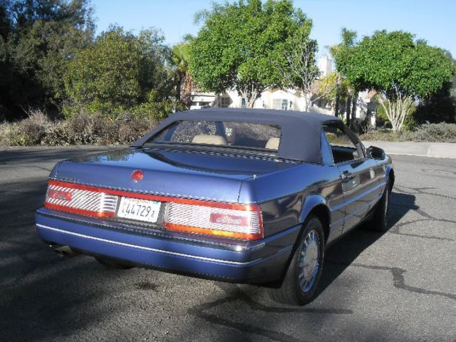 1993 Cadillac Allante Hardtop Car - photo 8