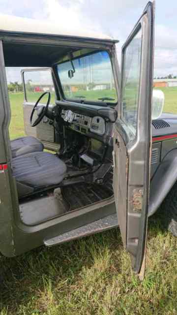 1985 Toyota Land Cruiser FJ40 - photo 3