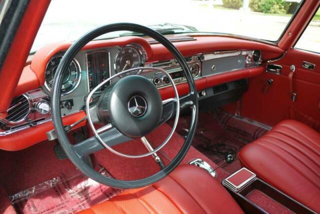 1969 Mercedes-Benz 200-Series CONVERTIBLE - photo 10