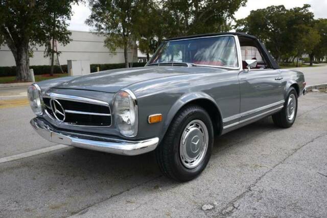 1969 Mercedes-Benz 200-Series CONVERTIBLE - photo 2