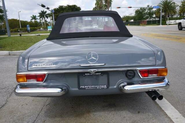 1969 Mercedes-Benz 200-Series CONVERTIBLE - photo 6