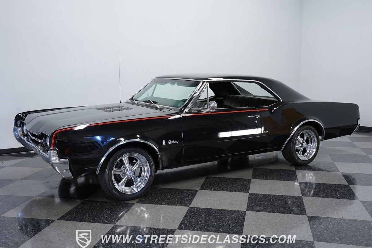 1967 Oldsmobile Cutlass Holiday Coupe - photo 6