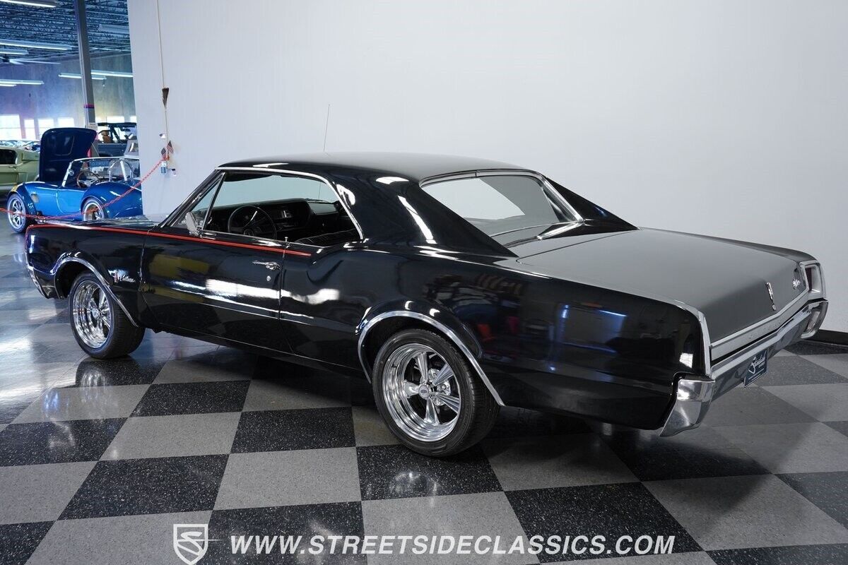 1967 Oldsmobile Cutlass Holiday Coupe - photo 7