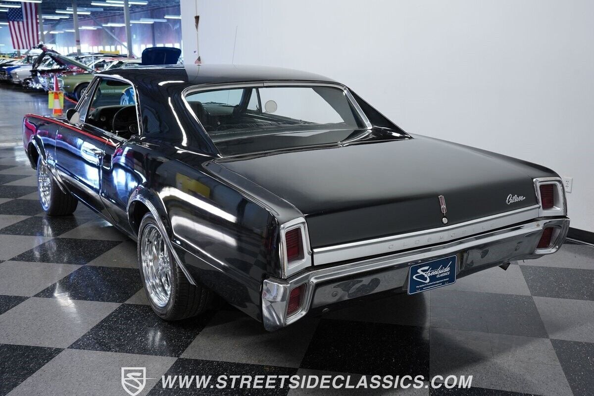 1967 Oldsmobile Cutlass Holiday Coupe - photo 8