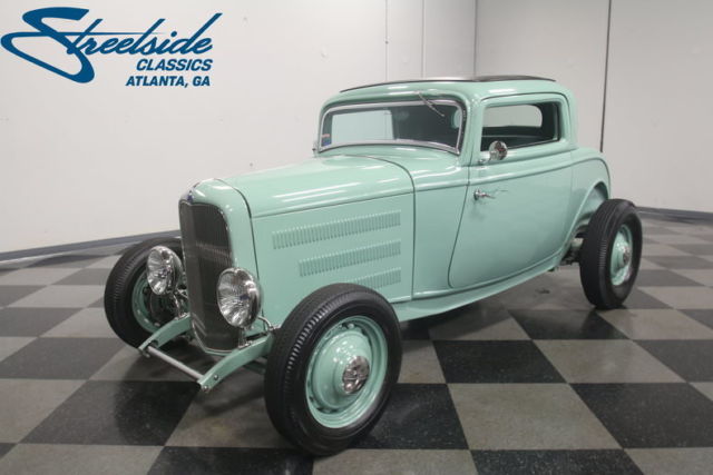 PERIOD LOOK WITH MODERN GEAR, 350/TH350, GR8 COLORS, GIBBONS BODY, VINTAGE AIR!! 1932 Ford Coupe
