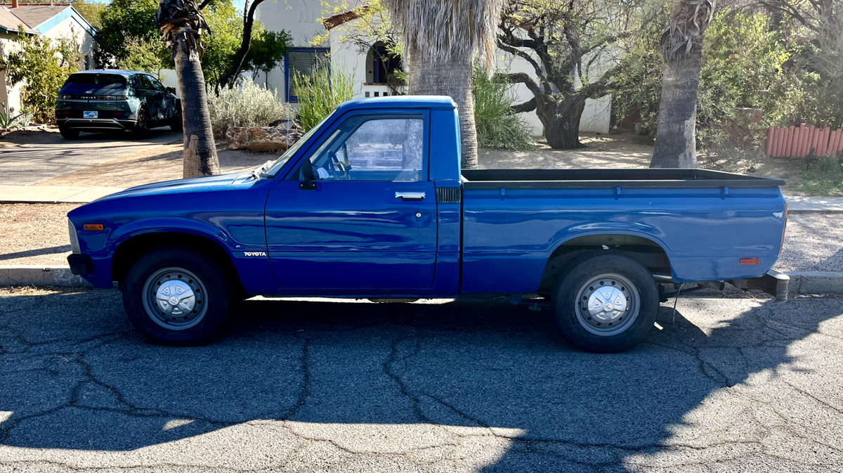1981 Toyota 1/2 Ton Pickup - photo 2