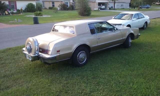 1985 Oldsmobile Toronado Base - photo 4
