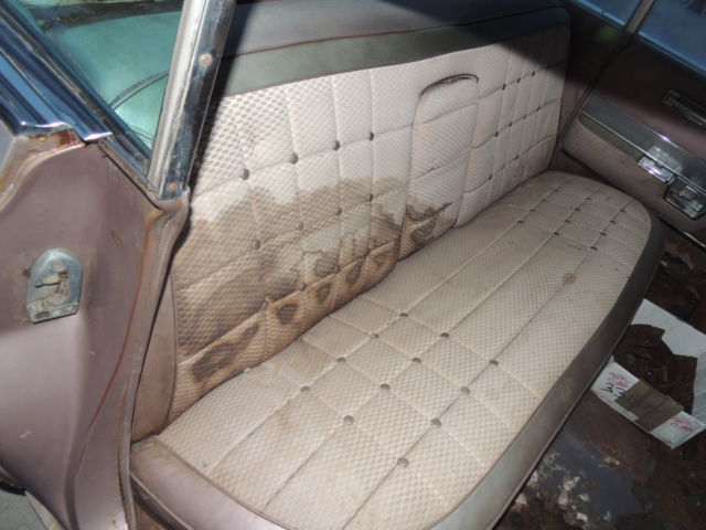 1960 Cadillac DeVille 4 door hardtop - photo 12