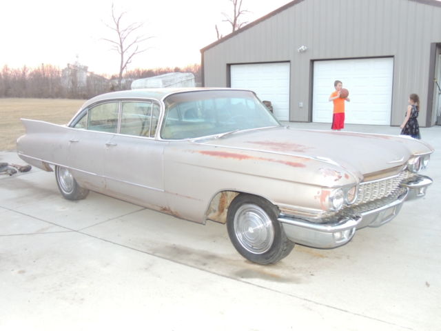 1960 Cadillac DeVille 4 door hardtop - photo 4