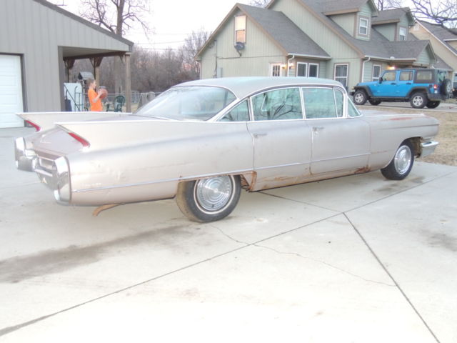 1960 Cadillac DeVille 4 door hardtop - photo 8