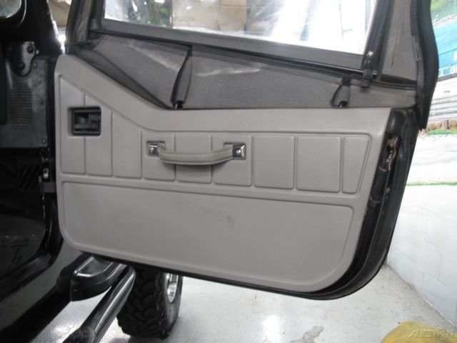 1990 Jeep Wrangler S - photo 9