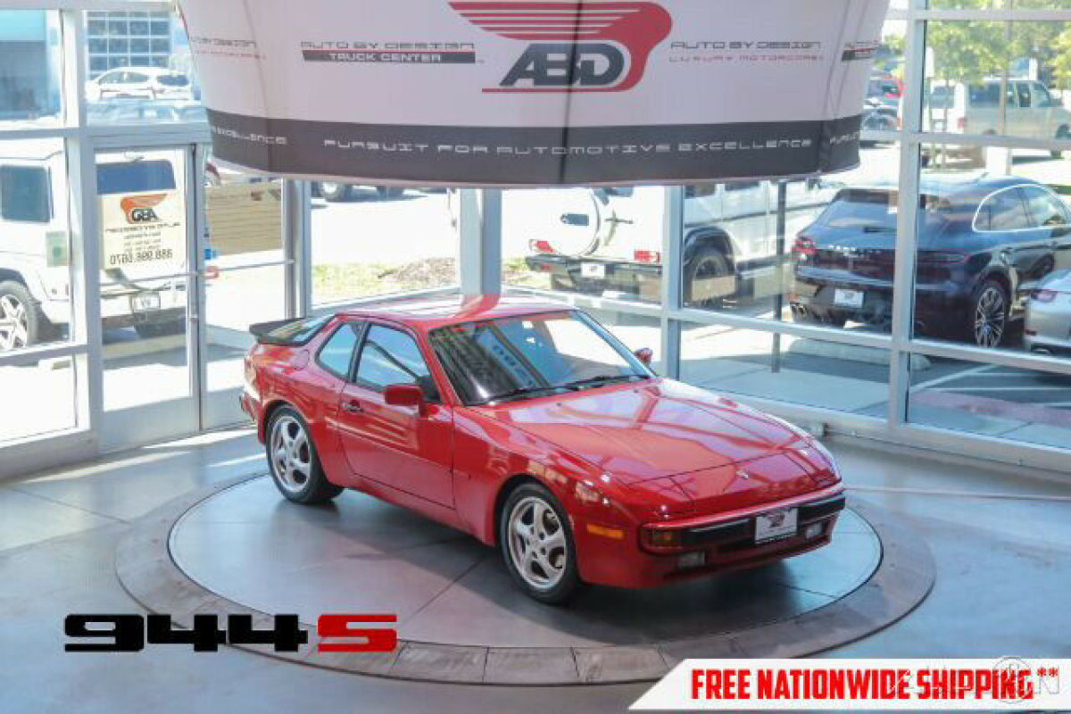 Please Scroll Down, Click “ITEM DESCRIPTION“ View 80+ Photos & FREE Carfax! 1987 Porsche 944 S