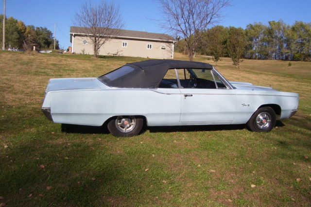 1967 Plymouth Fury - photo 2