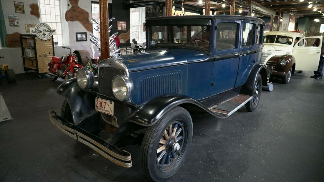 1929 Plymouth Deluxe - photo 3