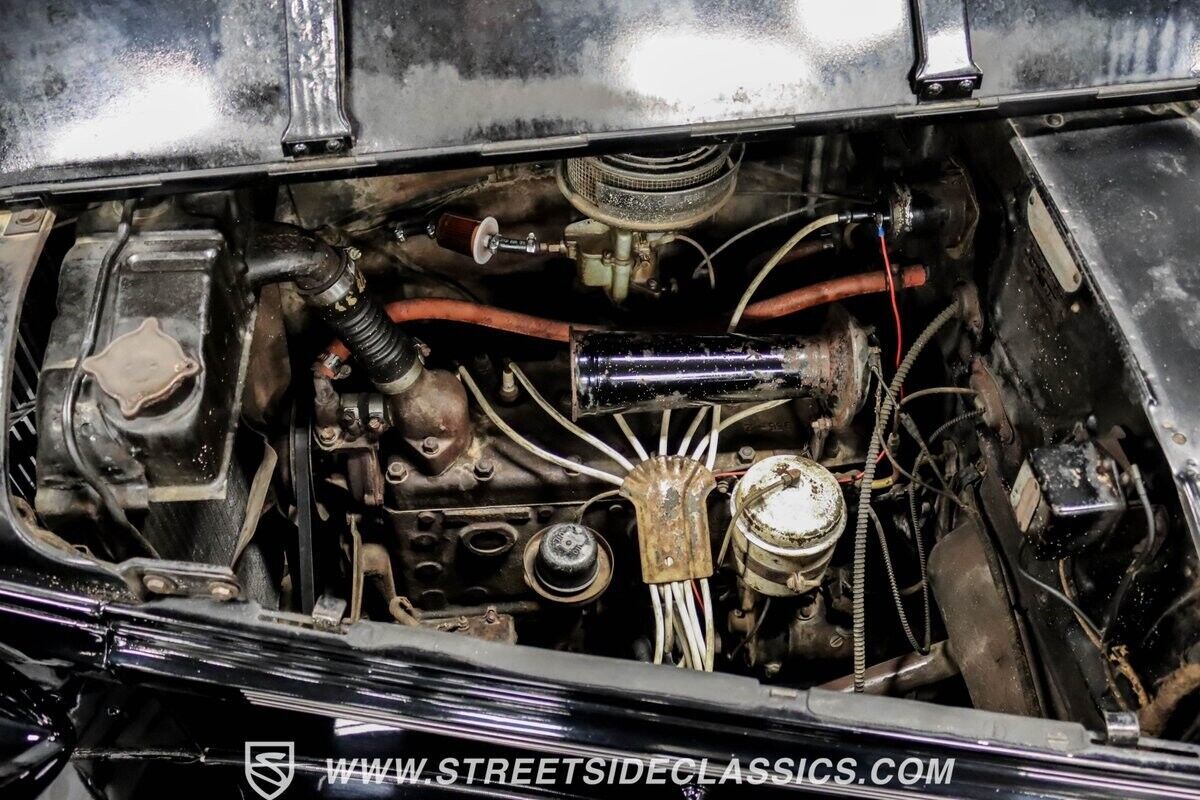 1938 Plymouth Deluxe 4 Door Sedan - photo 4