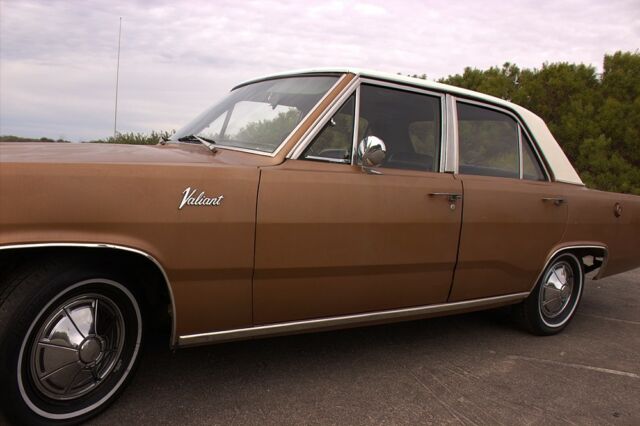 1972 Plymouth Valiant - photo 2