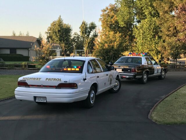 1991 Ford Crown Victoria Basic - photo 2