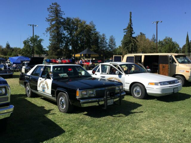 1991 Ford Crown Victoria Basic - photo 3