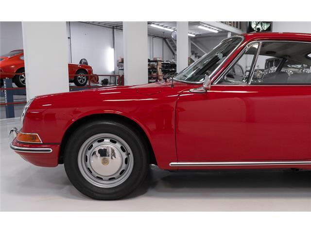 1965 Porsche 911 2.0 Sunroof Coupe - photo 9