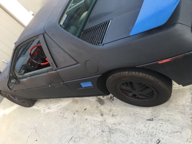 1987 Pontiac Fiero - photo 2