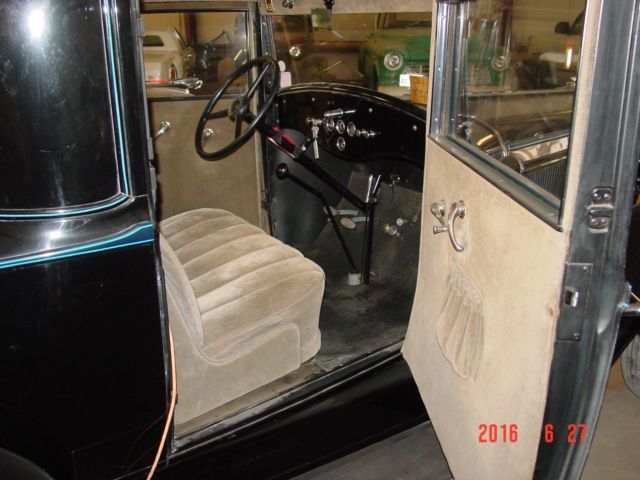 1930 Pontiac Standard Coupe - photo 4