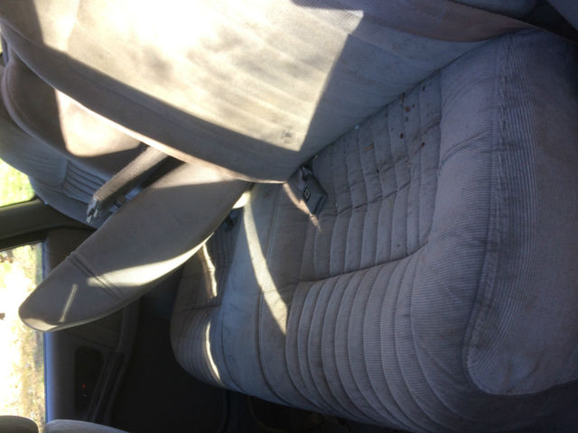 1992 Pontiac Grand Prix 4 door sedan - photo 2