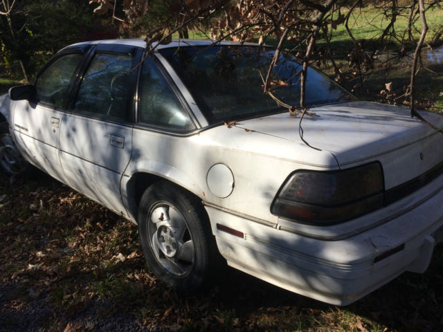 1992 Pontiac Grand Prix 4 door sedan - photo 3