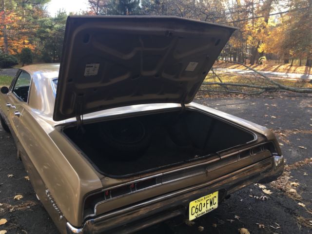 1967 Pontiac Bonneville 4 door - photo 6
