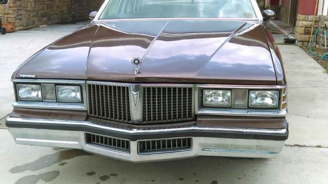 1981 Pontiac Bonneville Brougham 4dr Sedan - photo 4