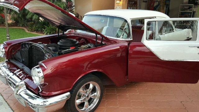 1955 Pontiac Chieftain - photo 2