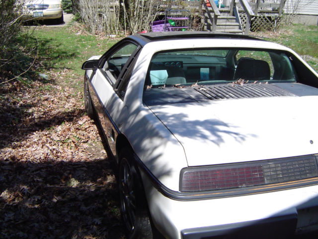 1984 Pontiac Fiero - photo 5