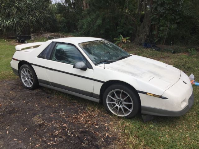 1985 Pontiac Fiero