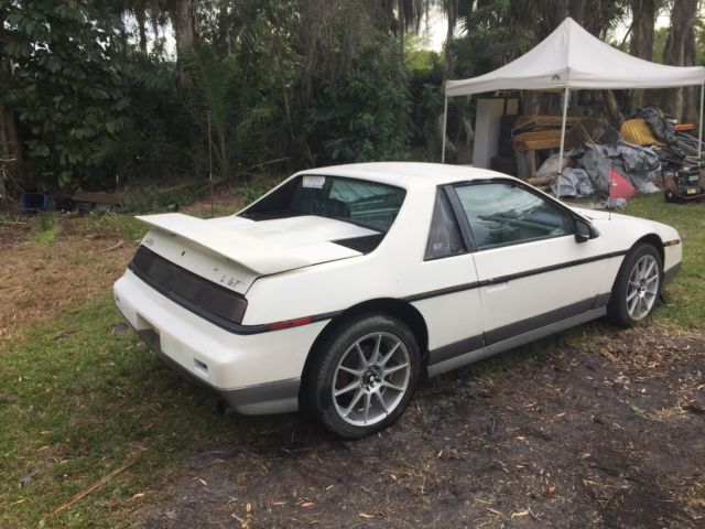 1985 Pontiac Fiero - photo 6