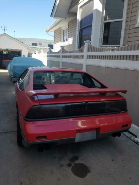 1986 Pontiac Fiero - photo 4