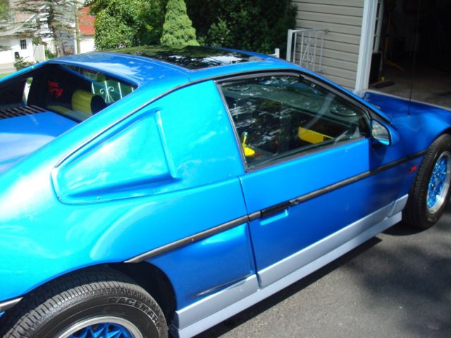1986 Pontiac Fiero GT - photo 3