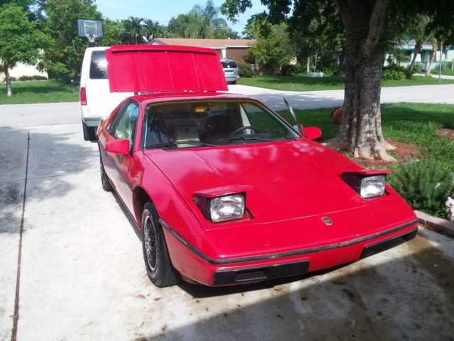 1984 Pontiac Fiero 2M4 - photo 2