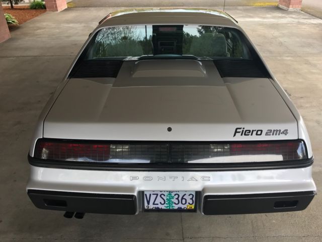 1986 Pontiac Fiero FIERO 2M4 2D COUPE FASTBACK - photo 7