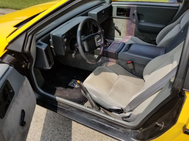 1988 Pontiac Fiero SE - photo 7