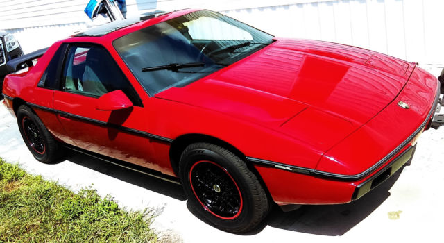 1986 Pontiac Fiero - photo 10