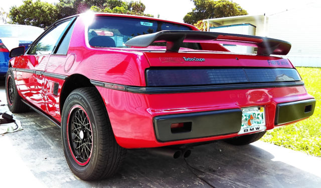 1986 Pontiac Fiero - photo 8