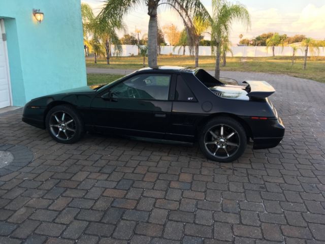 1986 Pontiac Fiero - photo 3