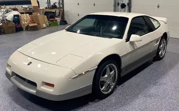 1985 Pontiac Fiero