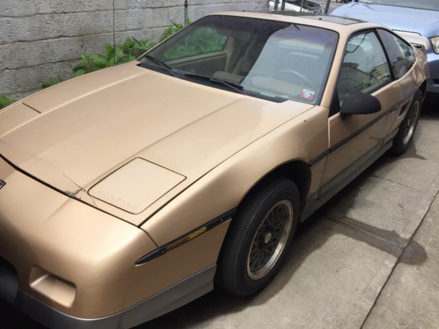 Pontiac Fiero GT 28k miles Low 1986 Pontiac Fiero GT Coupe 2-Door
