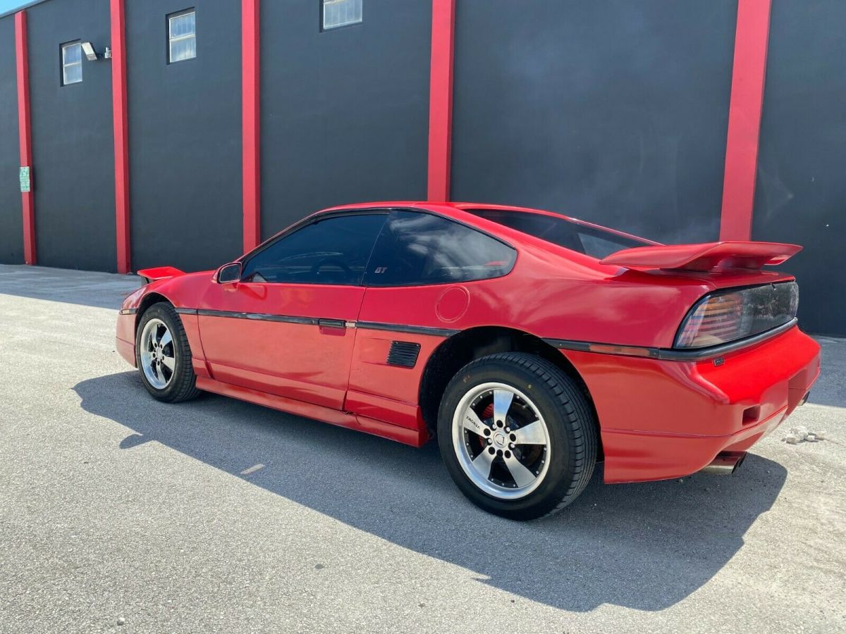 1986 Pontiac Fiero GT - photo 3