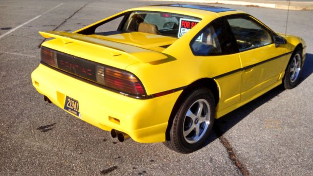 1986 Pontiac Fiero - photo 4