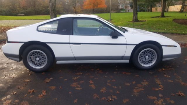 Pontiac Fiero GT Low Original Miles Fully Rebuilt Engine/Transmission Nice Car 1986 Pontiac Fiero GT